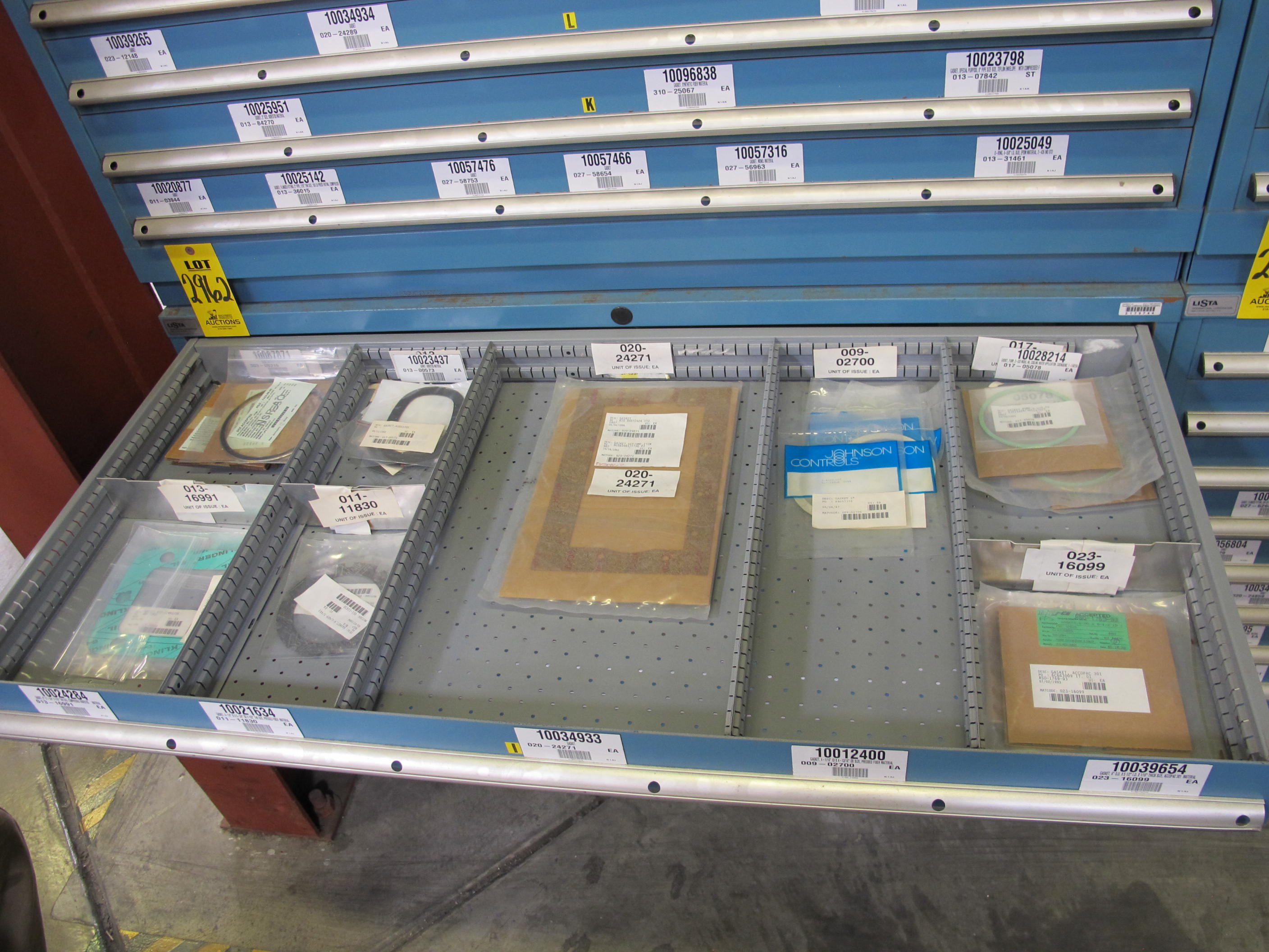 LISTA HEAVY DUTY 9-DRAWER PARTS CABINET W/ CONTENTS (W-50) LOADING & HANDLING FEE $25-